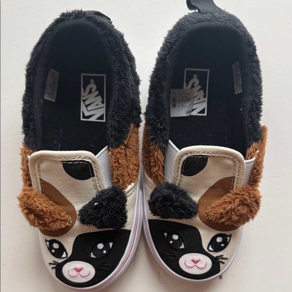 Vans Kids Shoes with Black and Brown Animal Design - Picture 2 of 5